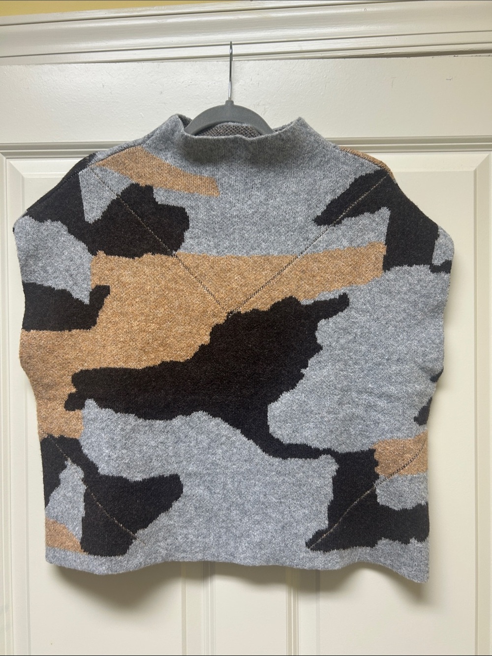 THML Women’s Turtleneck Camouflage Knit Sweater Vest - Gray, Black & Tan